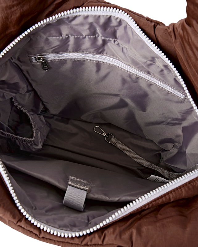 Oxford Shoulder Bag in Chocolate