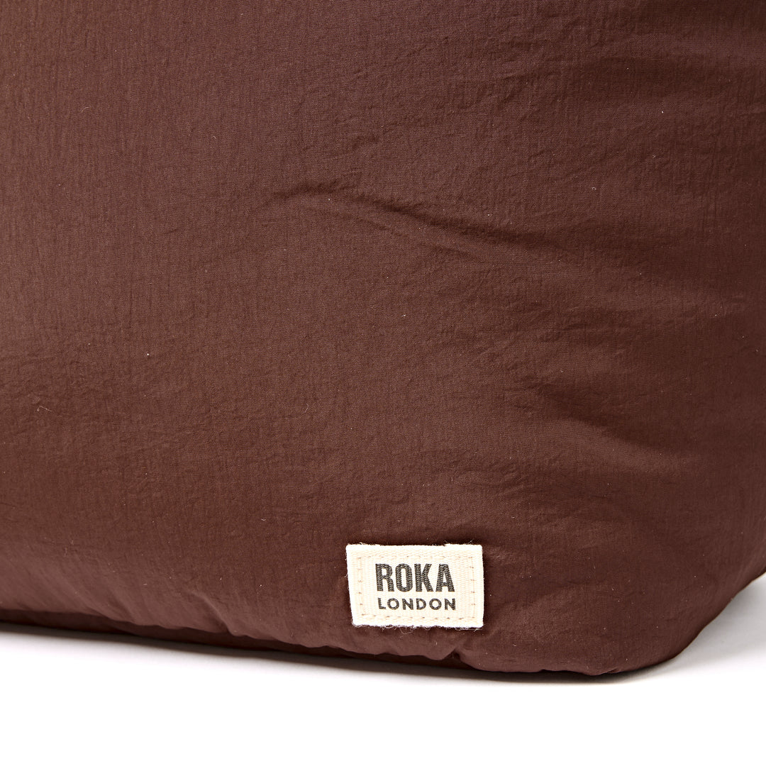 Oxford Shoulder Bag in Chocolate