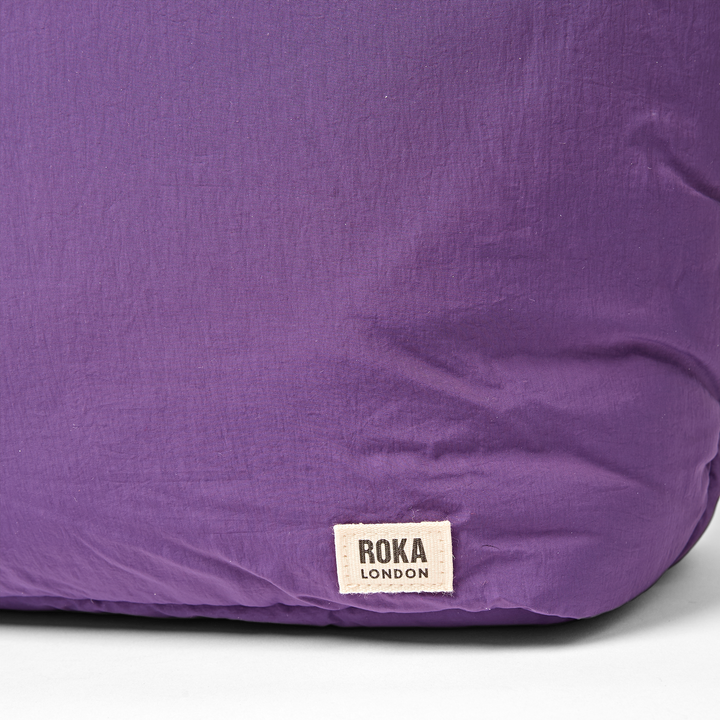 Oxford Shoulder Bag in Gothic Grape