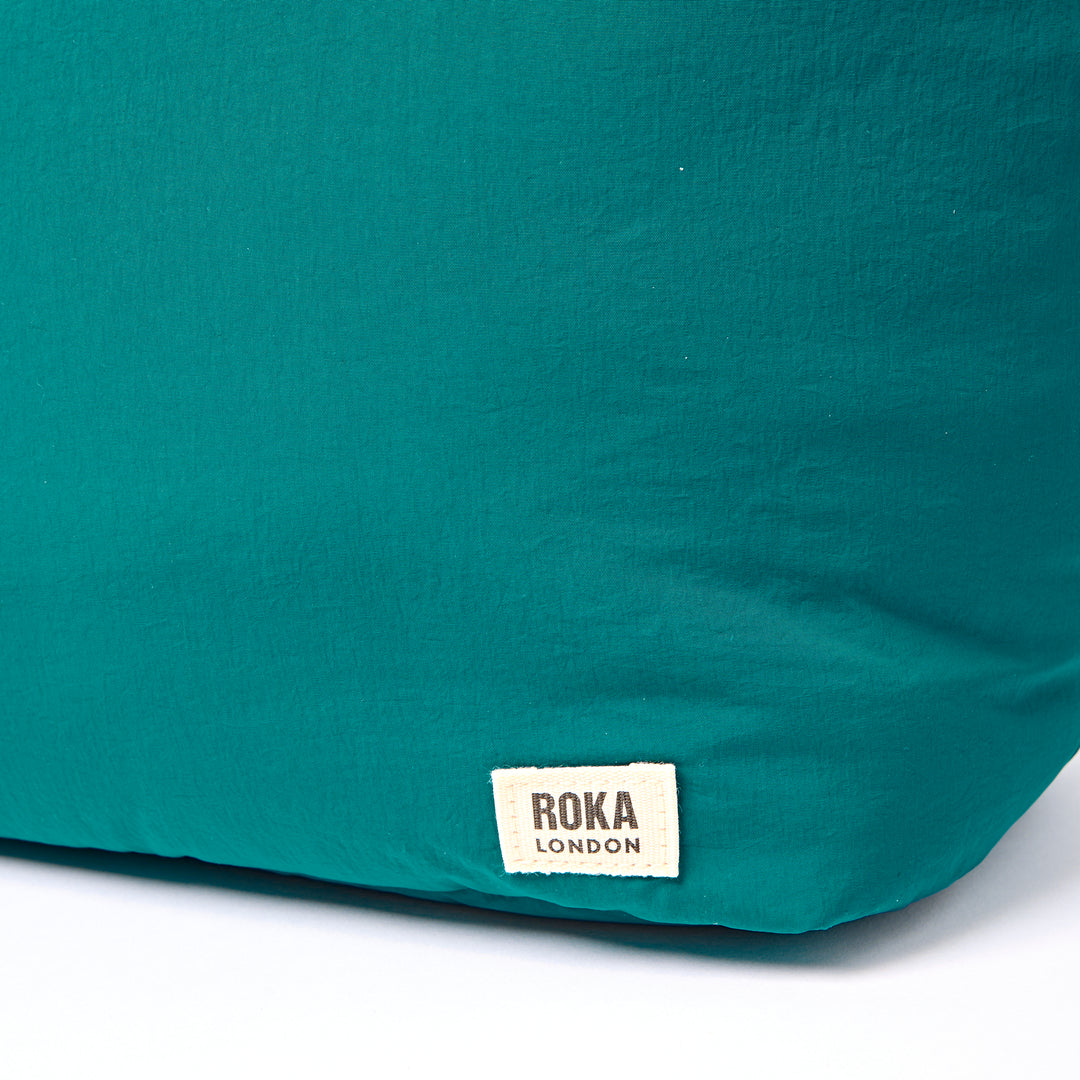 Oxford Shoulder Bag in Ocean View