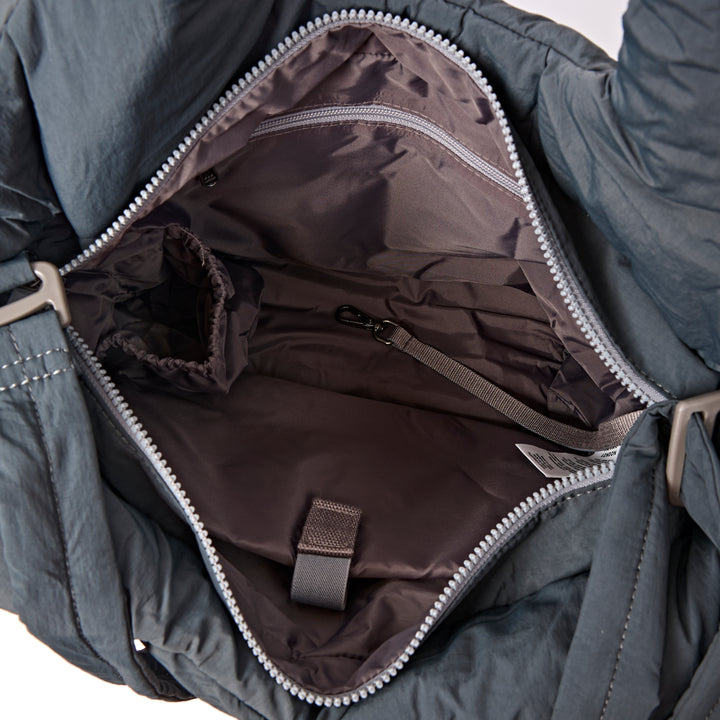 Oxford Shoulder Bag in Raven