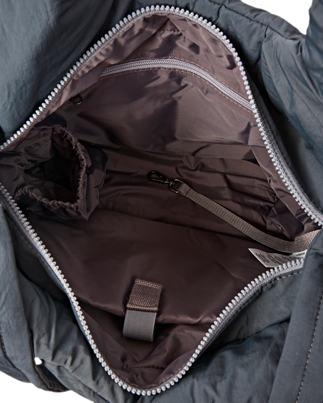 Oxford Shoulder Bag in Raven