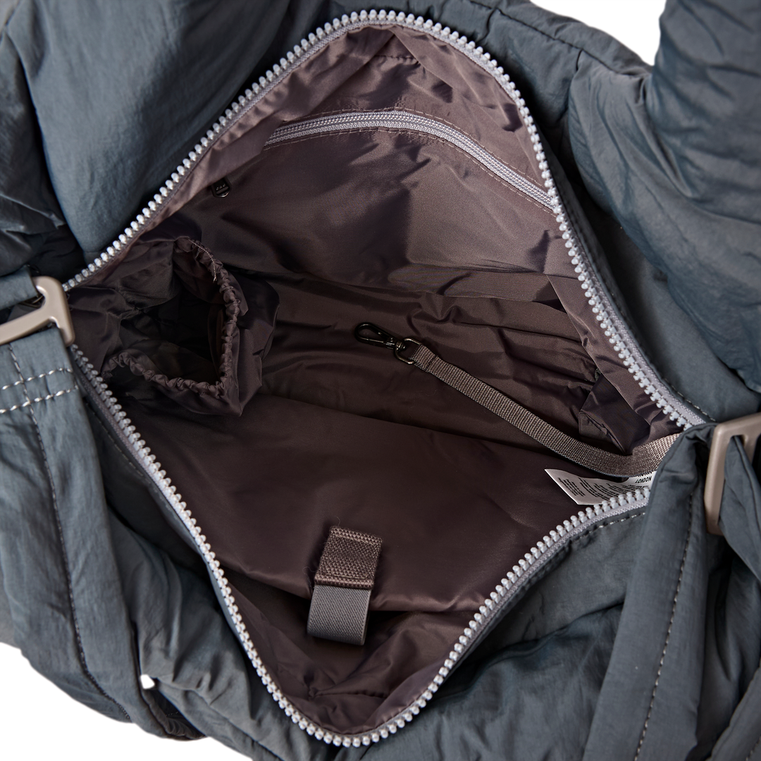 Oxford Shoulder Bag in Raven