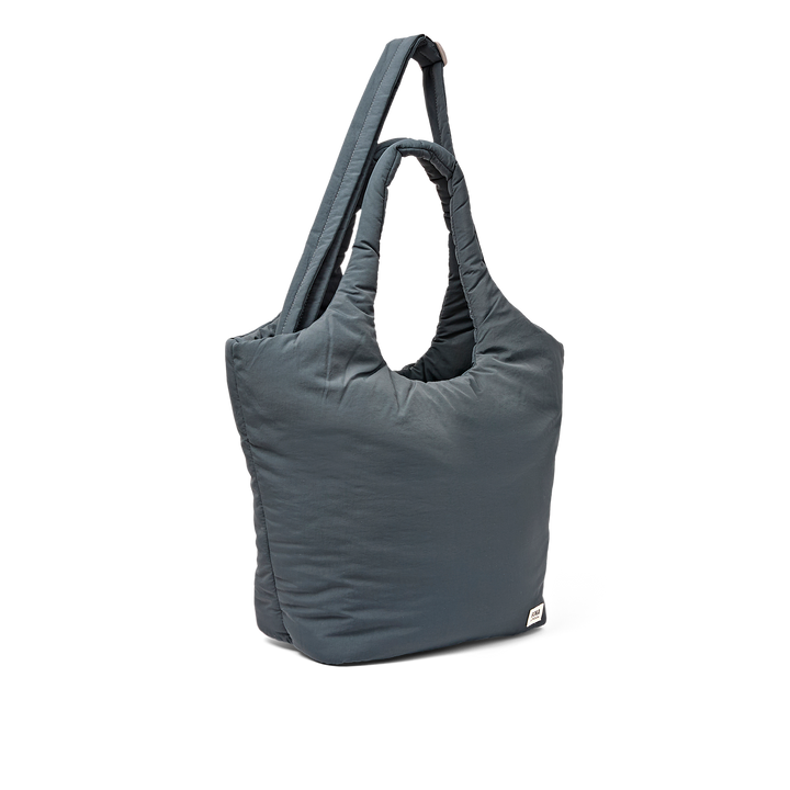 Oxford Shoulder Bag in Raven