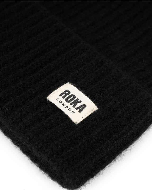 Shard Cashmere Beanie Hat in Black