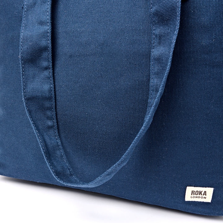 Sloane Shoulder Bag in Admiral