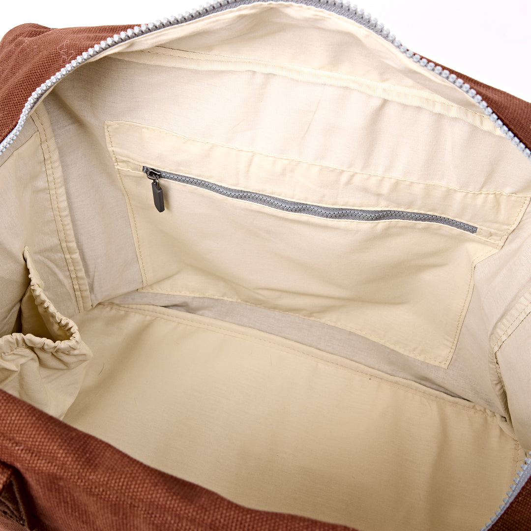 Sloane Shoulder Bag in Lindt