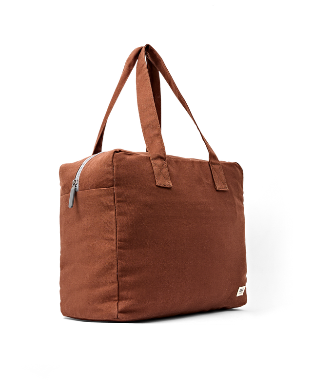 Sloane Shoulder Bag in Lindt