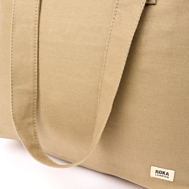 Sloane Shoulder Bag in Safari
