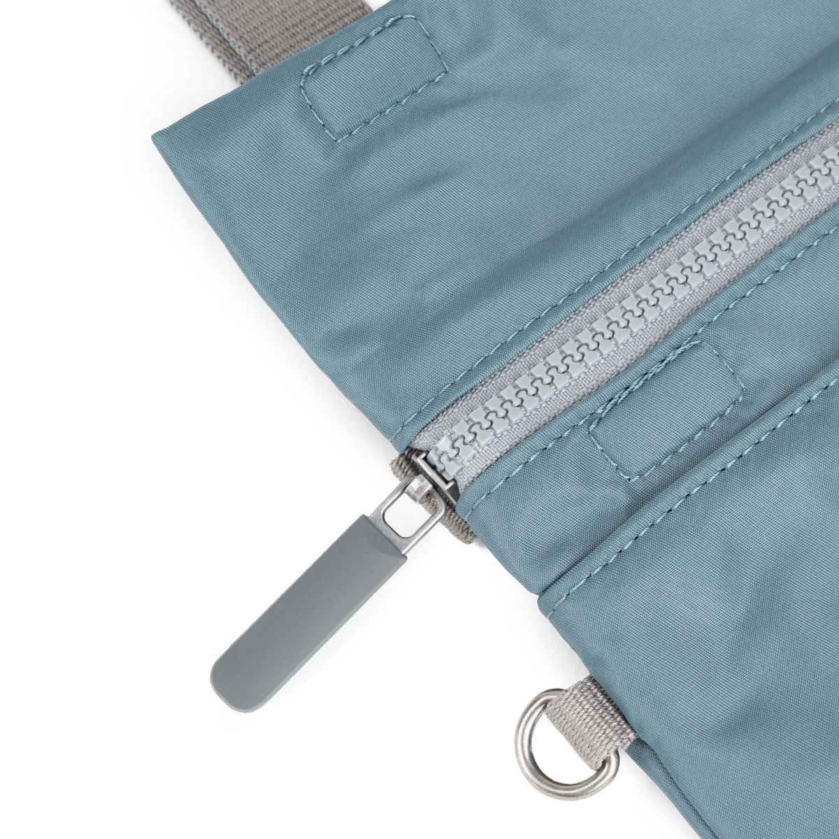 Stratford Crossbody Bag in Airforce