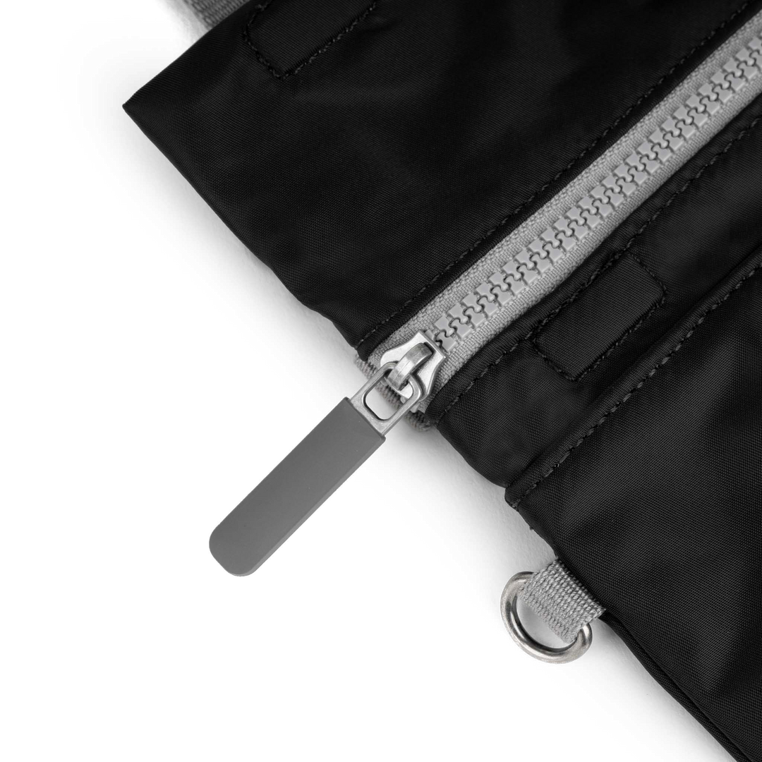 Stratford Crossbody Bag in Black