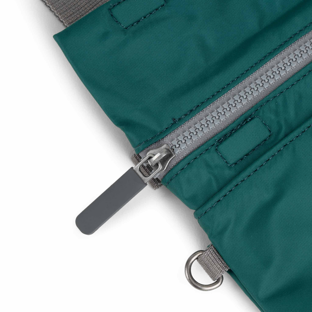 Stratford Crossbody Bag in Teal