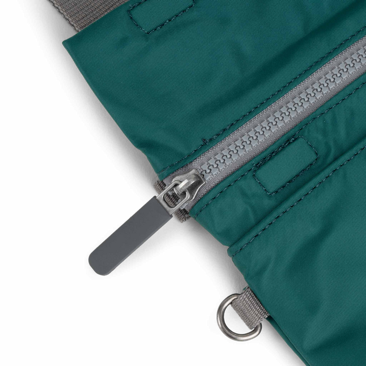 Stratford Crossbody Bag in Teal