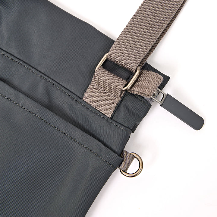 Stratford Crossbody Bag in Beluga