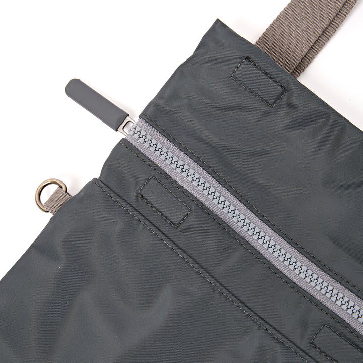Stratford Crossbody Bag in Beluga