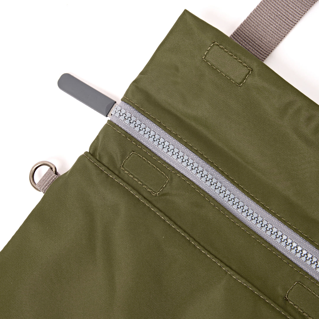 Stratford Crossbody Bag in Chive