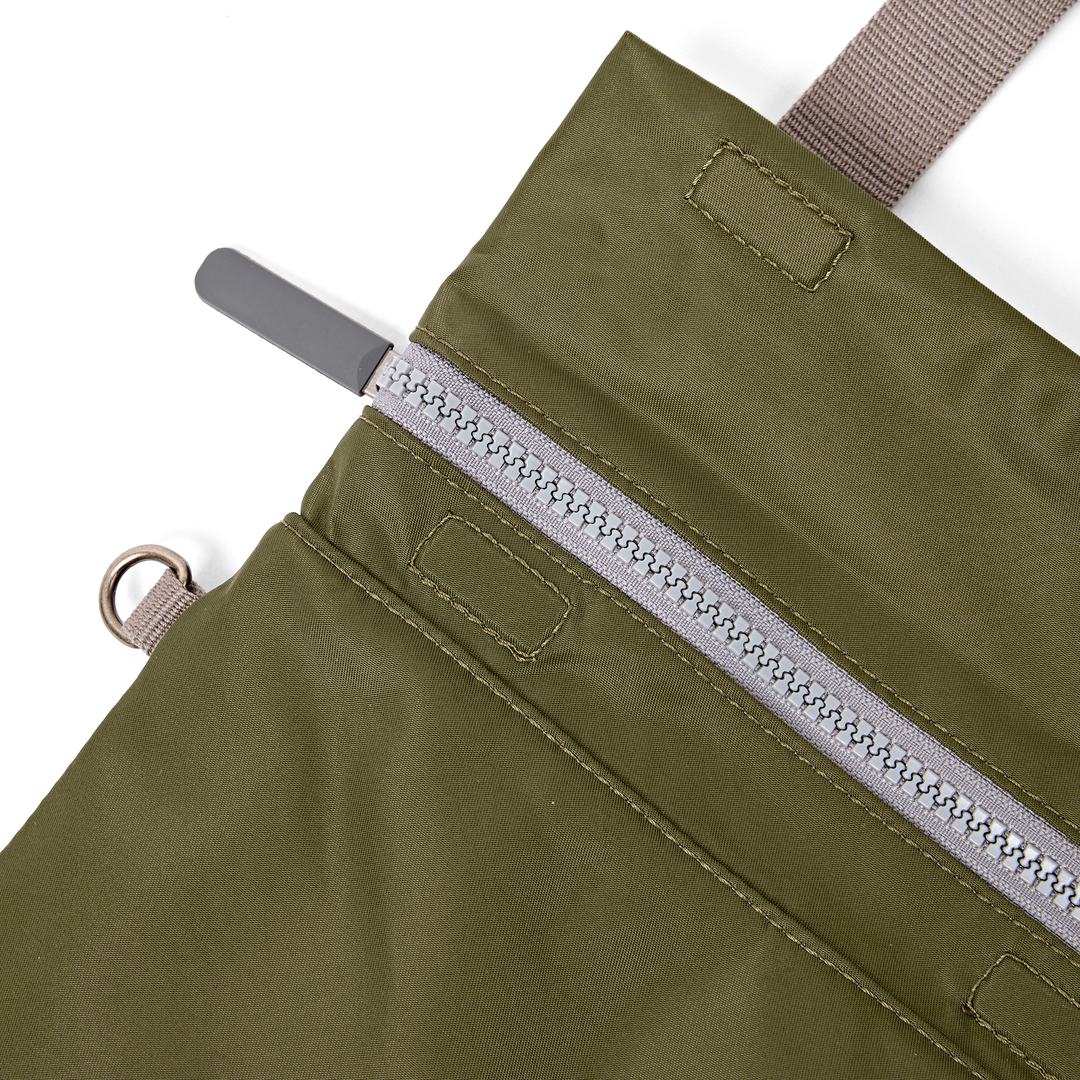 Stratford Crossbody Bag in Chive