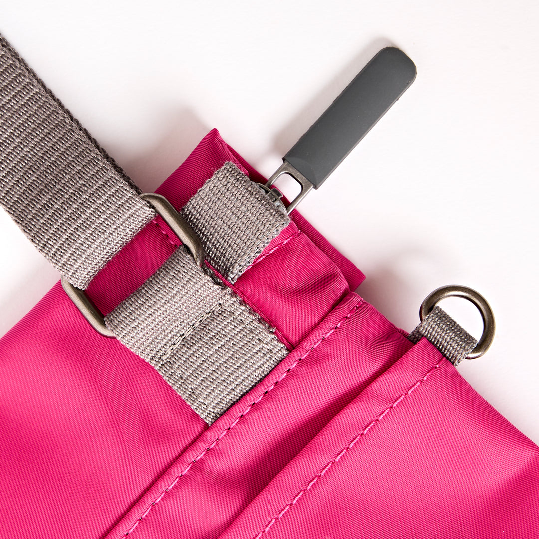 Stratford Crossbody Bag in Granita Red