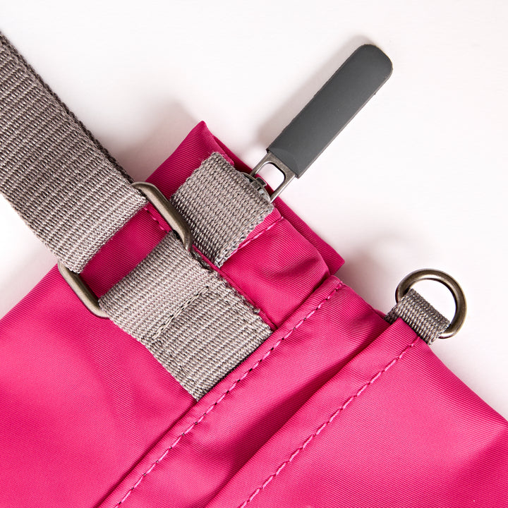 Stratford Crossbody Bag in Granita Red