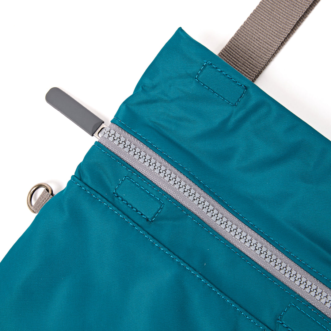 Stratford Crossbody Bag in North Sea
