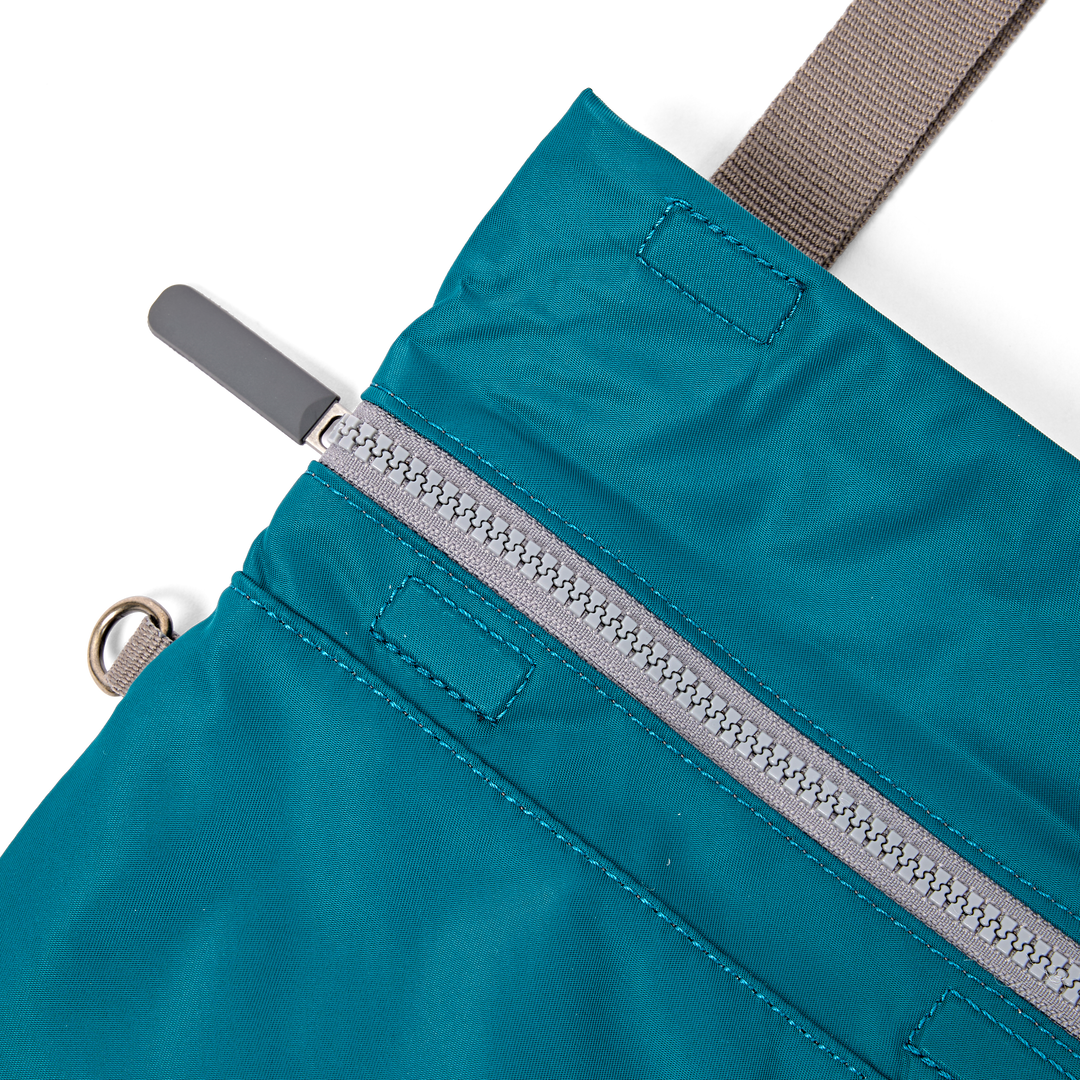 Stratford Crossbody Bag in North Sea