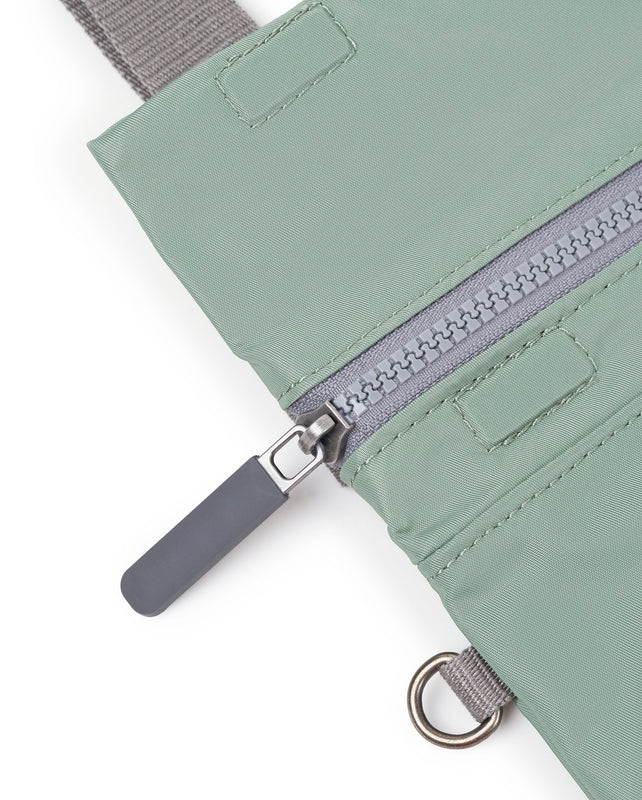 Stratford Crossbody Bag in Frost