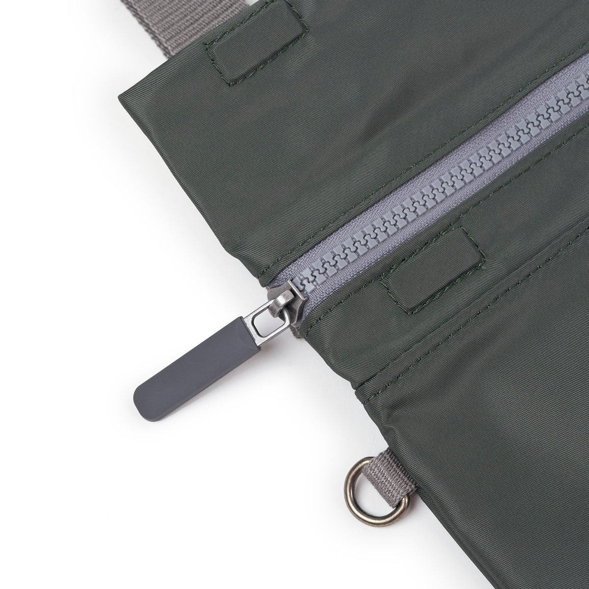 Stratford Crossbody Bag in Thyme