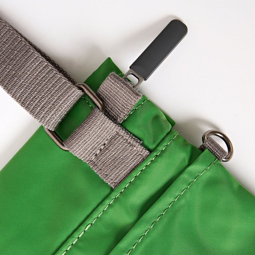 Stratford Crossbody Bag in Online Lime