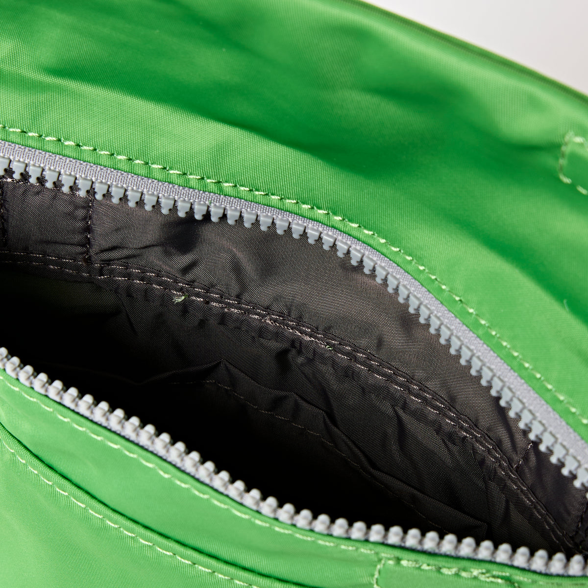 Stratford Crossbody Bag in Online Lime