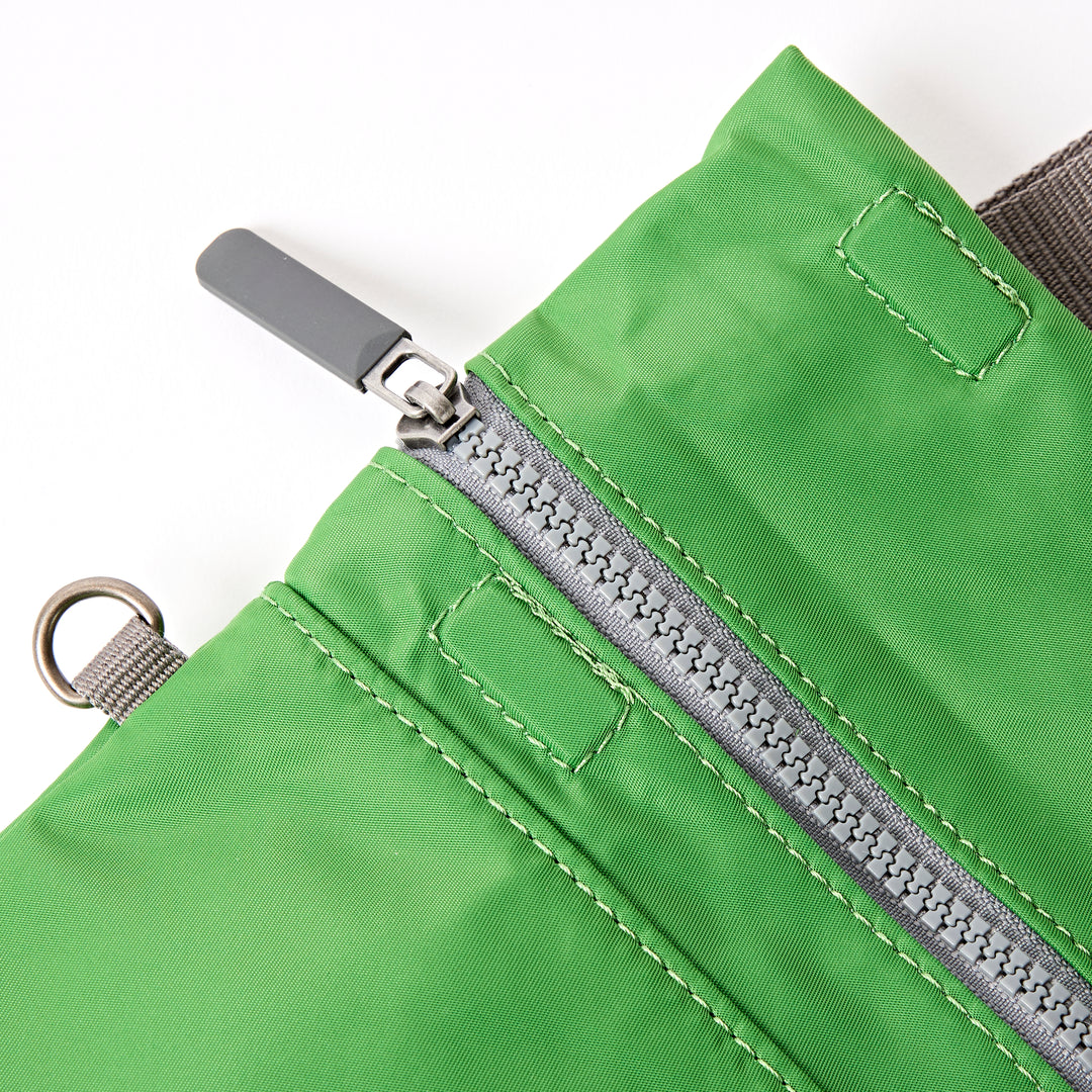 Stratford Crossbody Bag in Online Lime