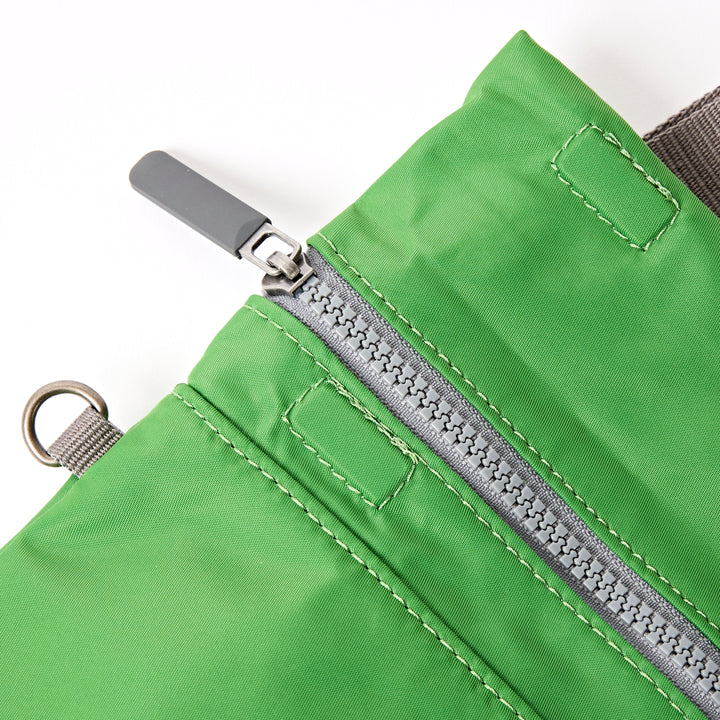 Stratford Crossbody Bag in Online Lime