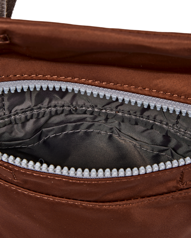 Stratford Crossbody Bag in Rocky Road