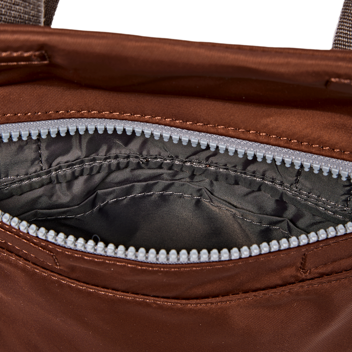 Stratford Crossbody Bag in Rocky Road
