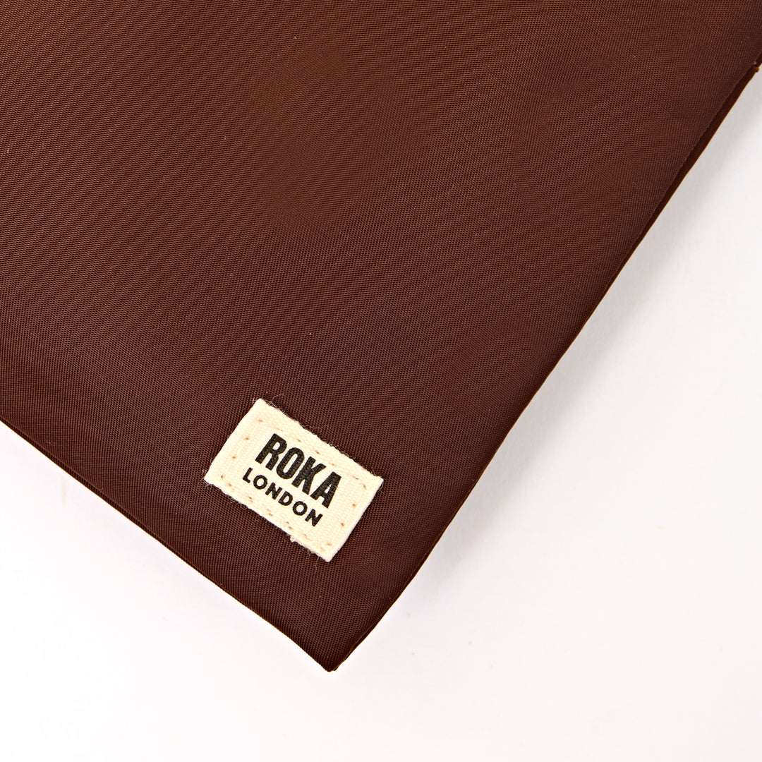 Stratford Crossbody Bag in Rocky Road