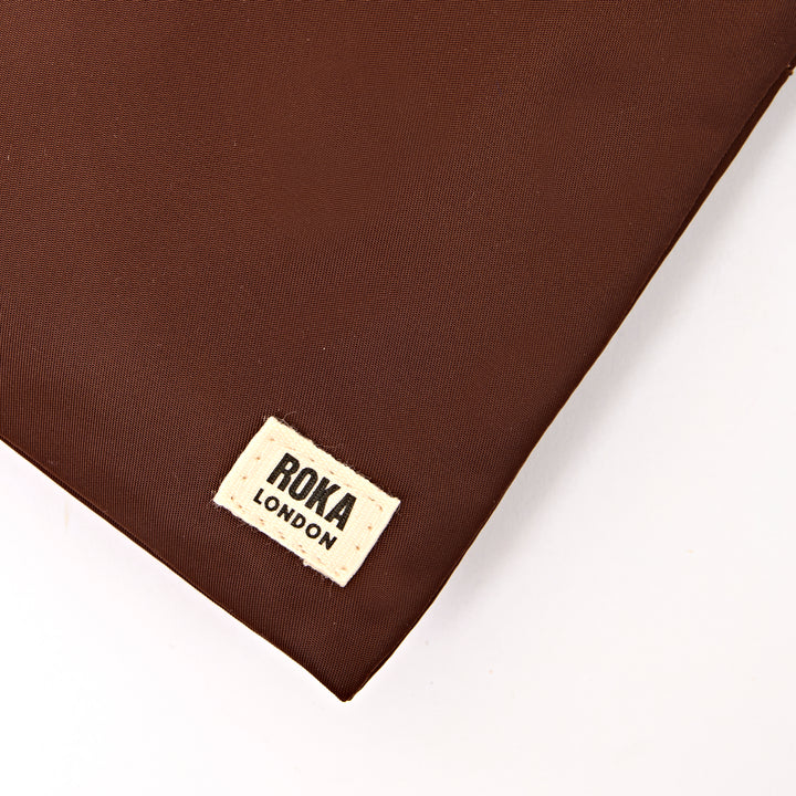 Stratford Crossbody Bag in Rocky Road