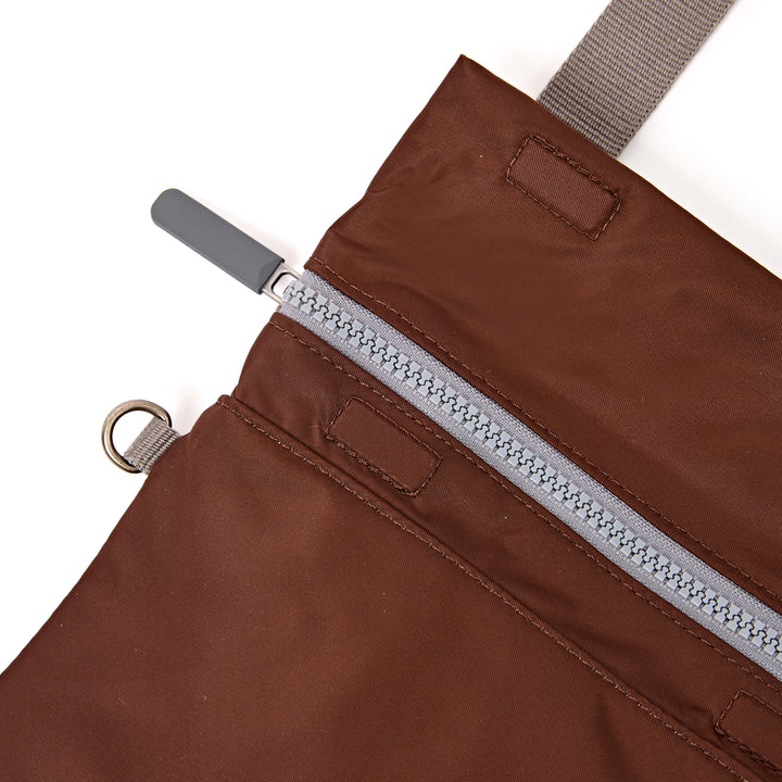 Stratford Crossbody Bag in Rocky Road