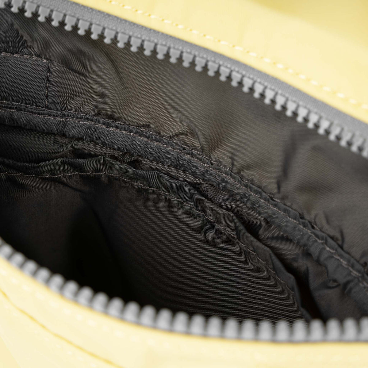 Stratford Crossbody Bag in Citron
