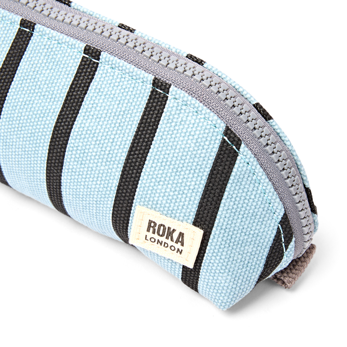 Tate Pouch in Blue Stripe