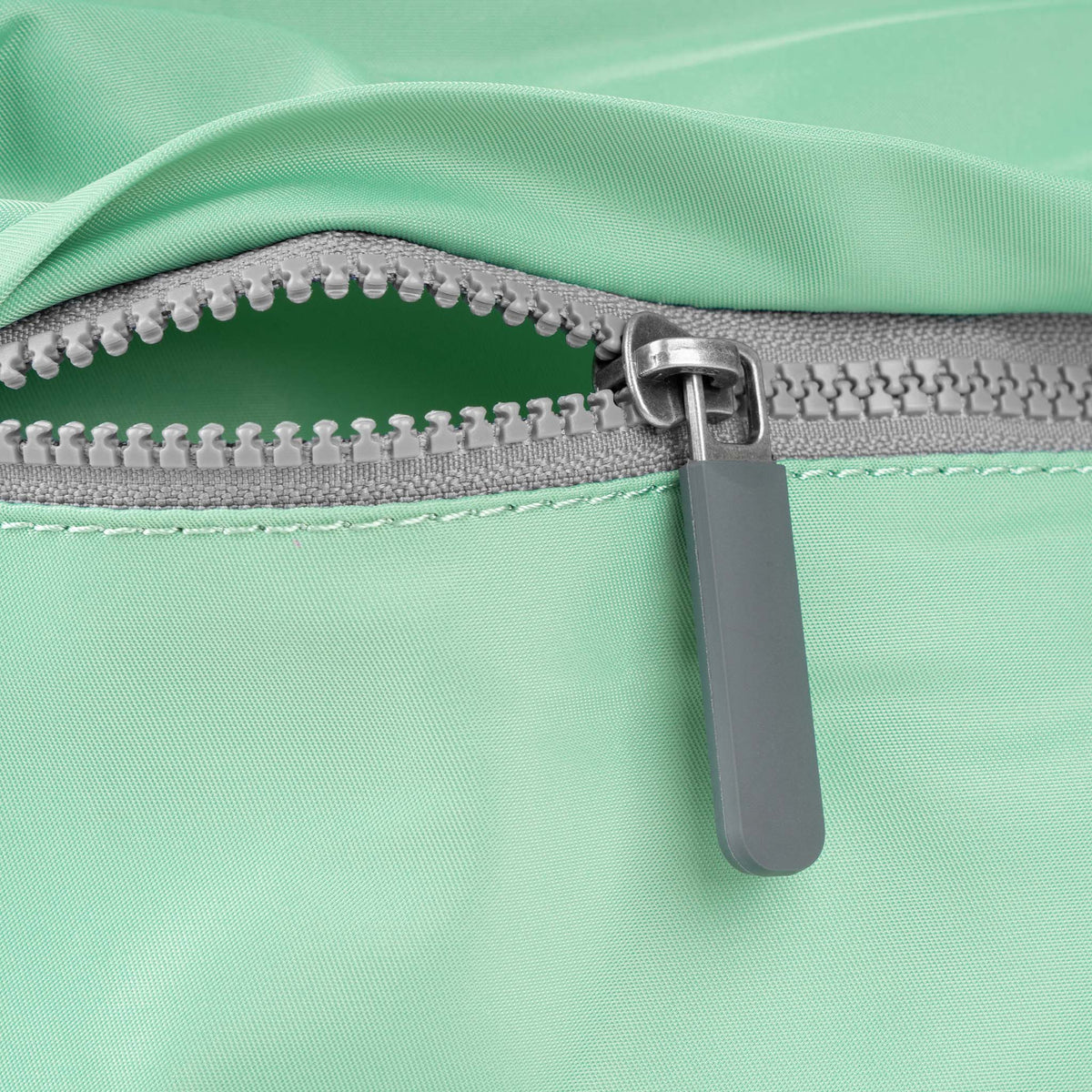 Trafalgar Tote Bag in Matcha