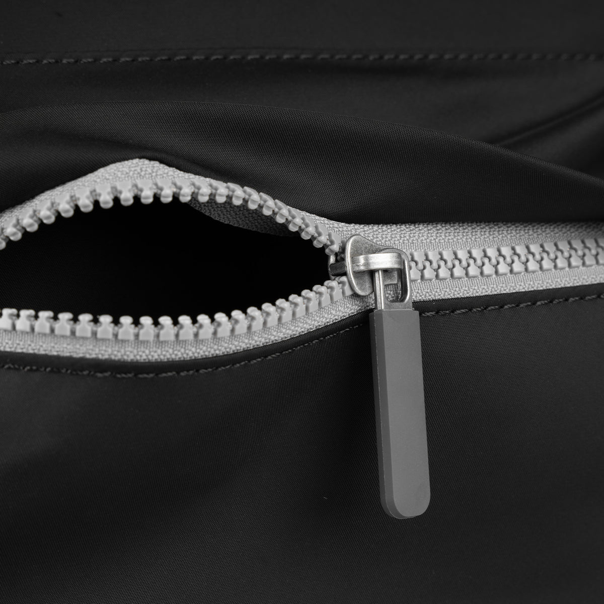 Trafalgar Tote Bag in Black