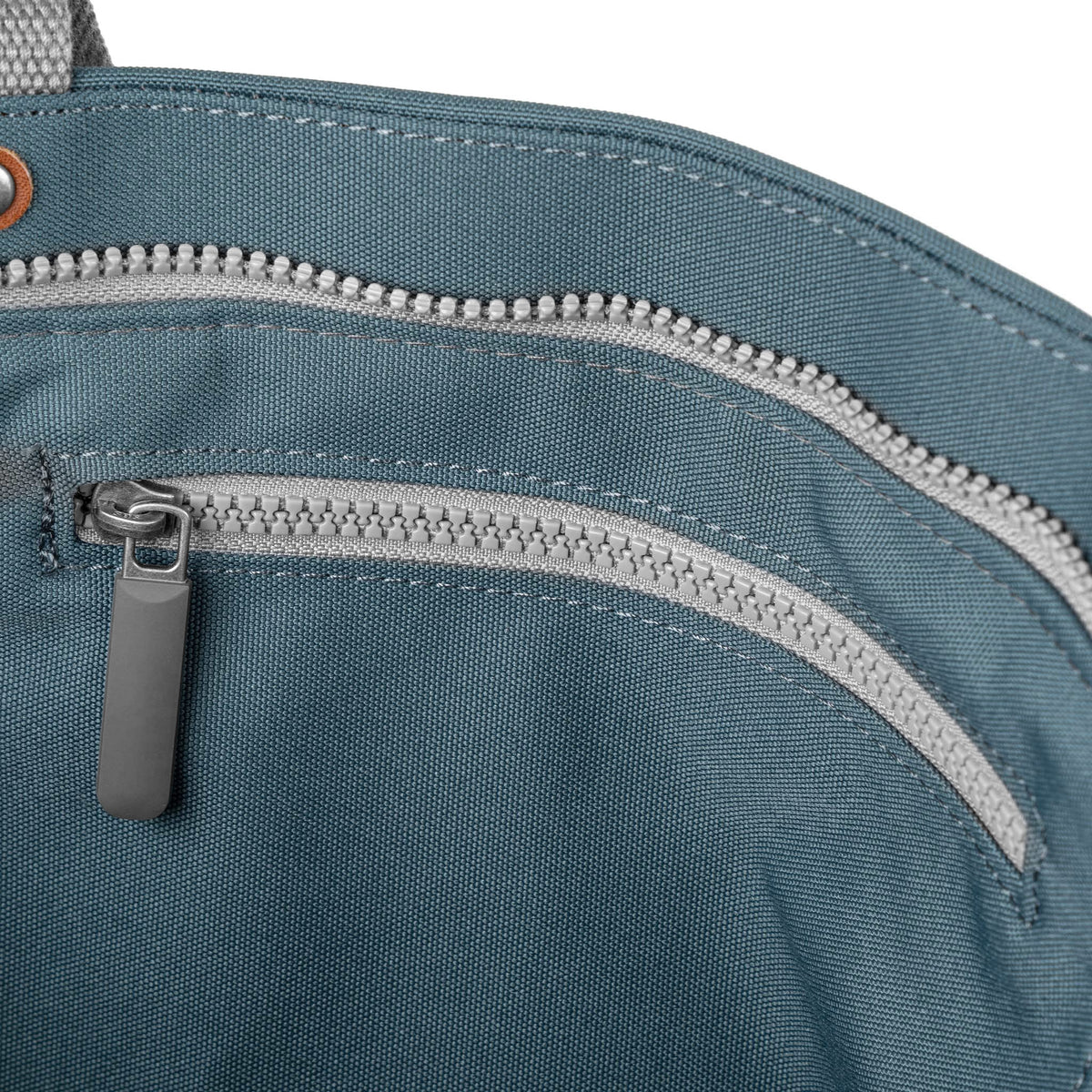 Trafalgar Tote Bag in Airforce