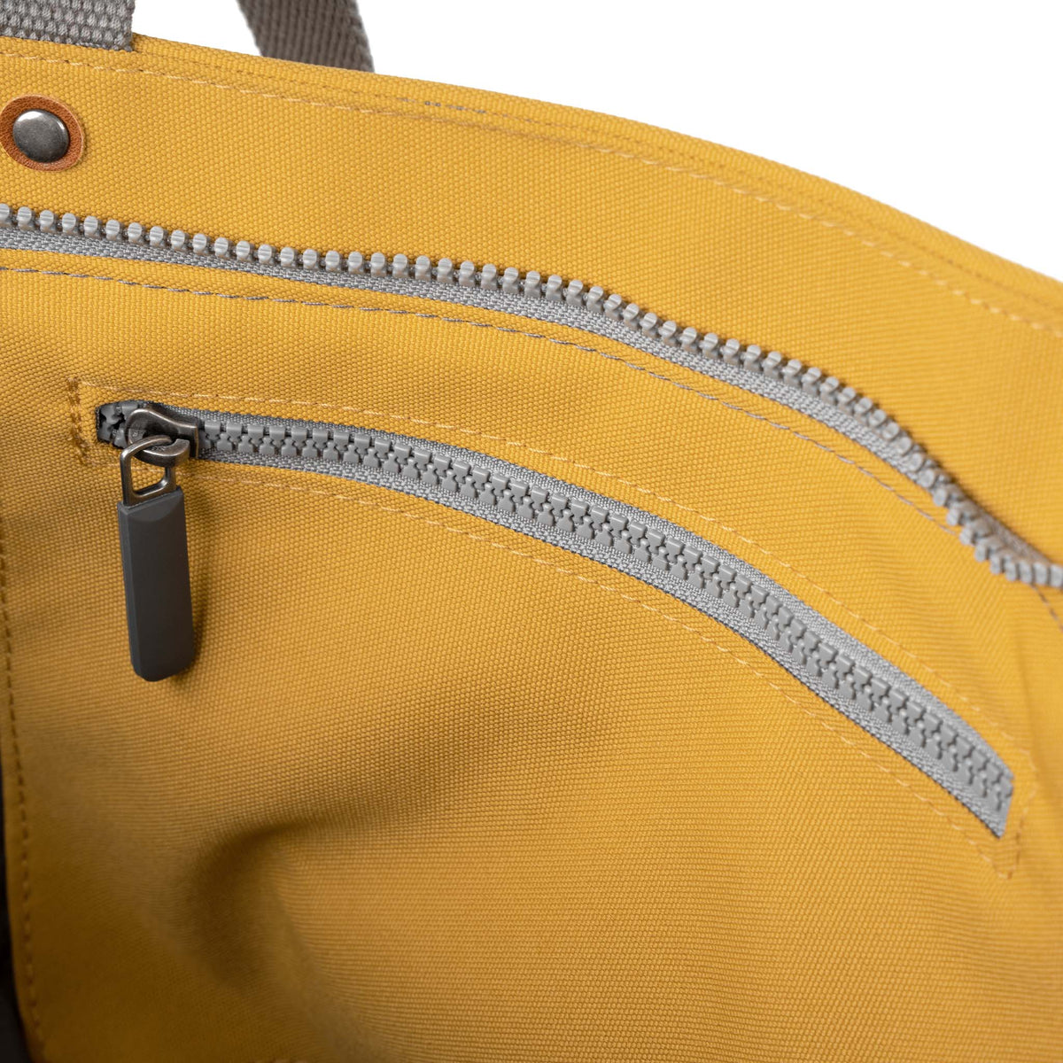 Trafalgar Tote Bag in Flax