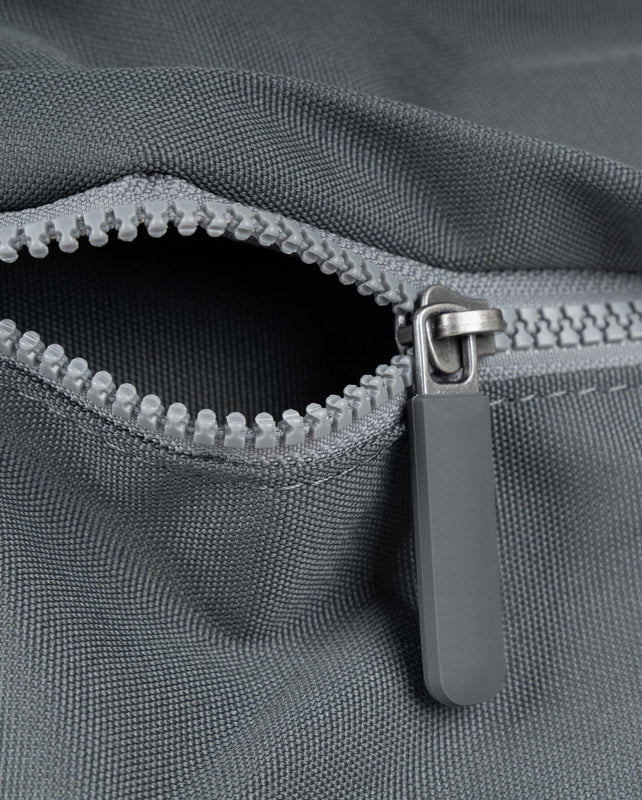 Trafalgar Tote Bag in Smoke