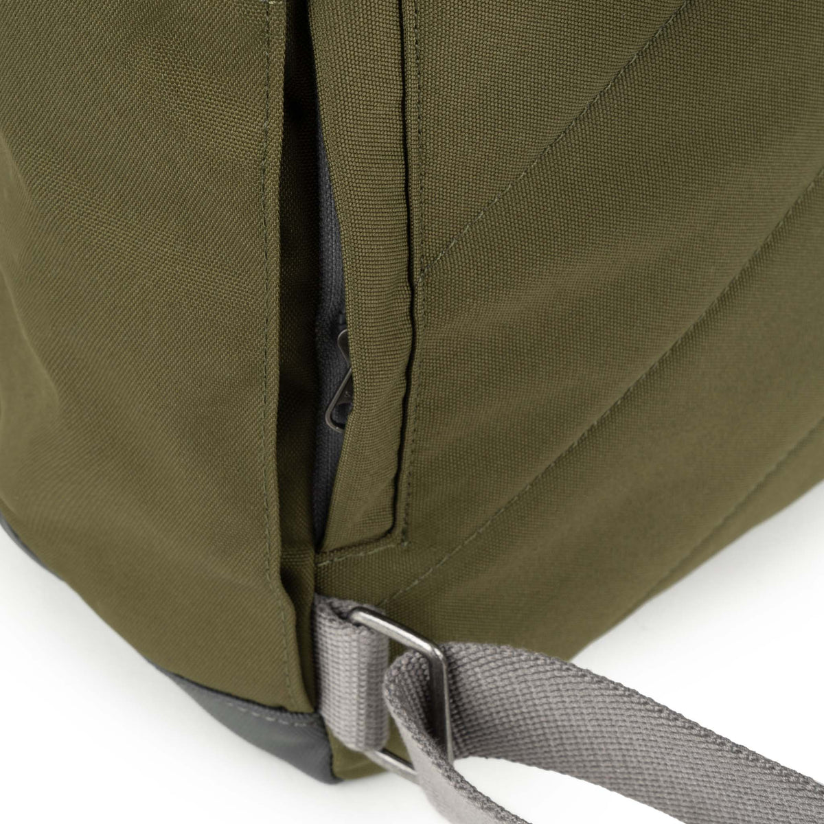 Waterhouse Multipocket Backpack in Moss