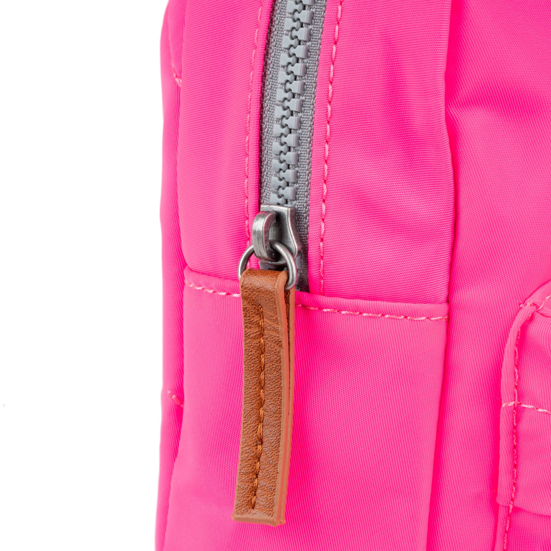 Roka London Willesden B Sostenibile Nylon Prugna Roka London Willesden B Sostenibile Nylon Prugna