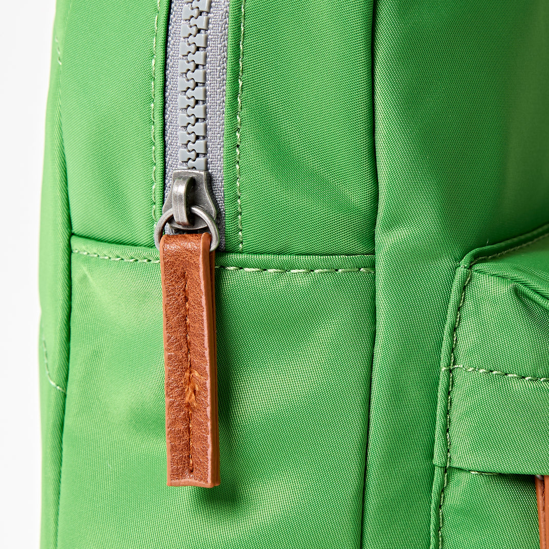Willesden Sling Bag in Online Lime