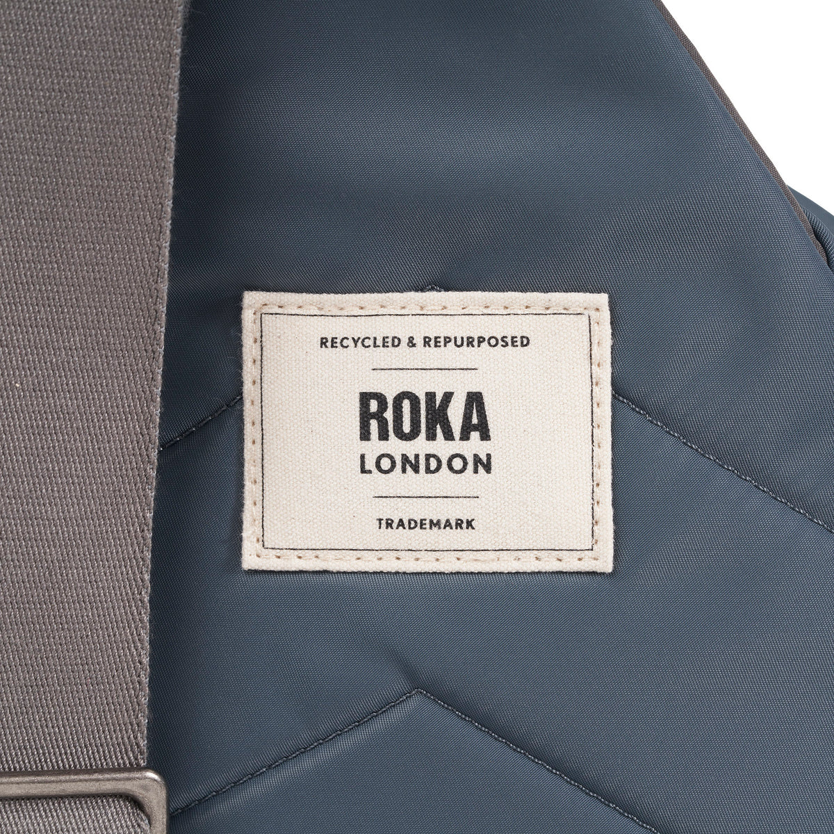 Willesden Sling Bag in Grey Tonal