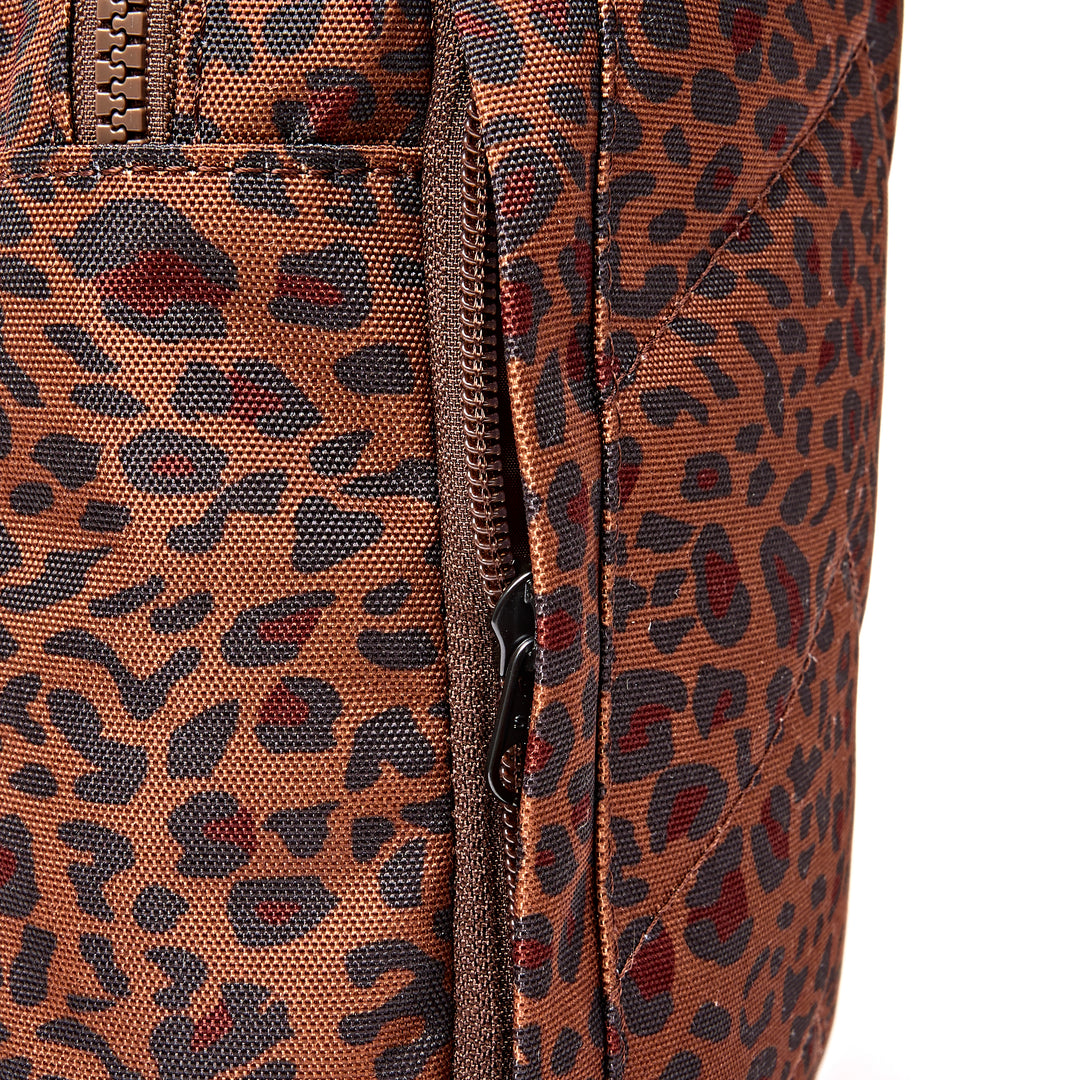 Willesden Sling Bag in Mini Leopard