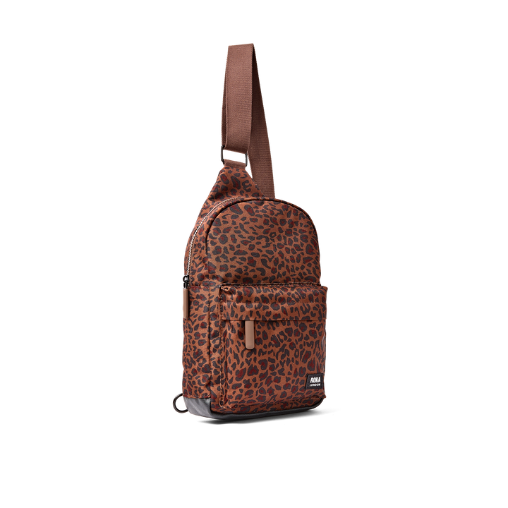 Willesden Sling Bag in Mini Leopard