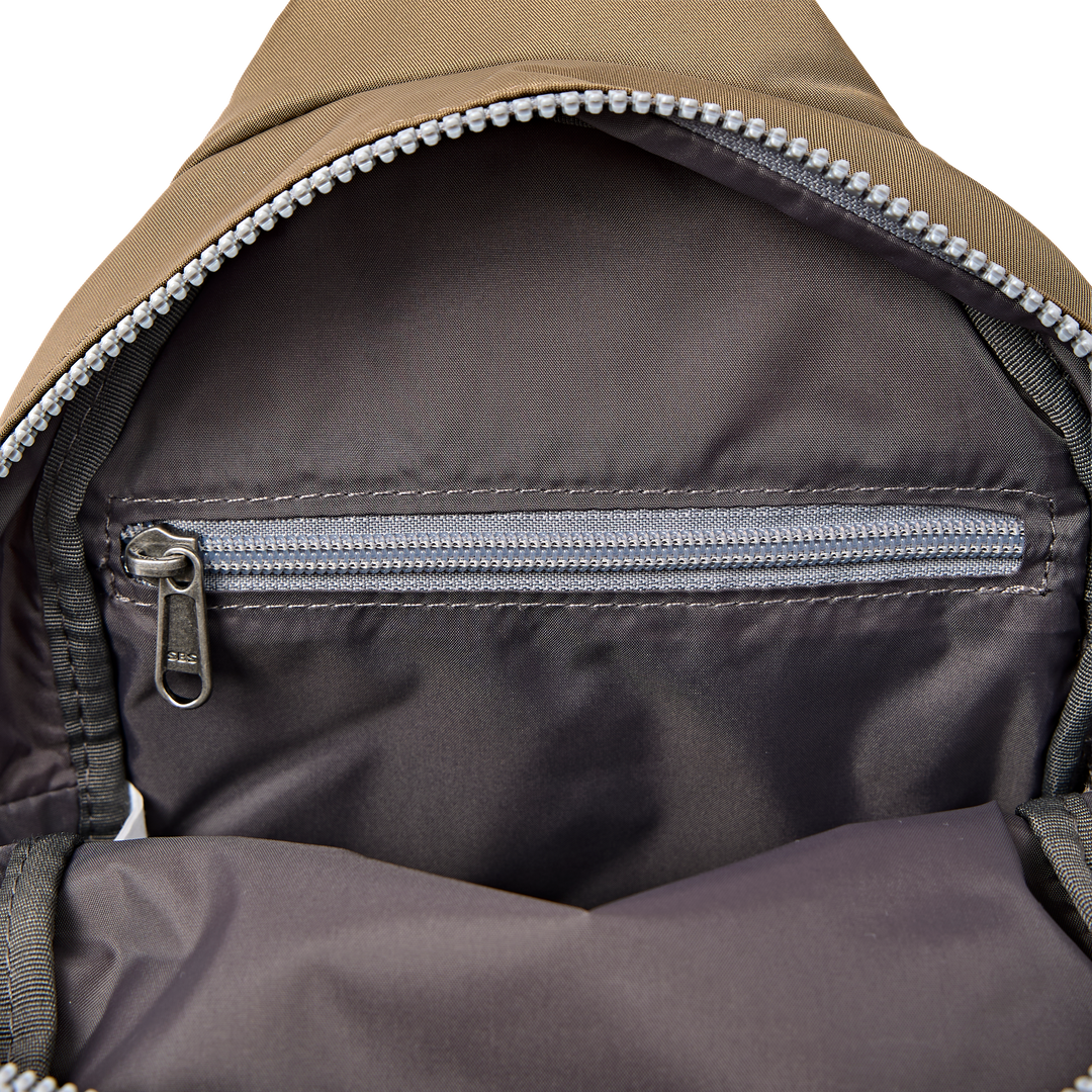 Willesden Sling Bag in Army